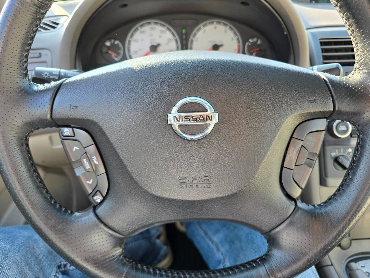 Used 2003 Nissan Maxima SE image 16