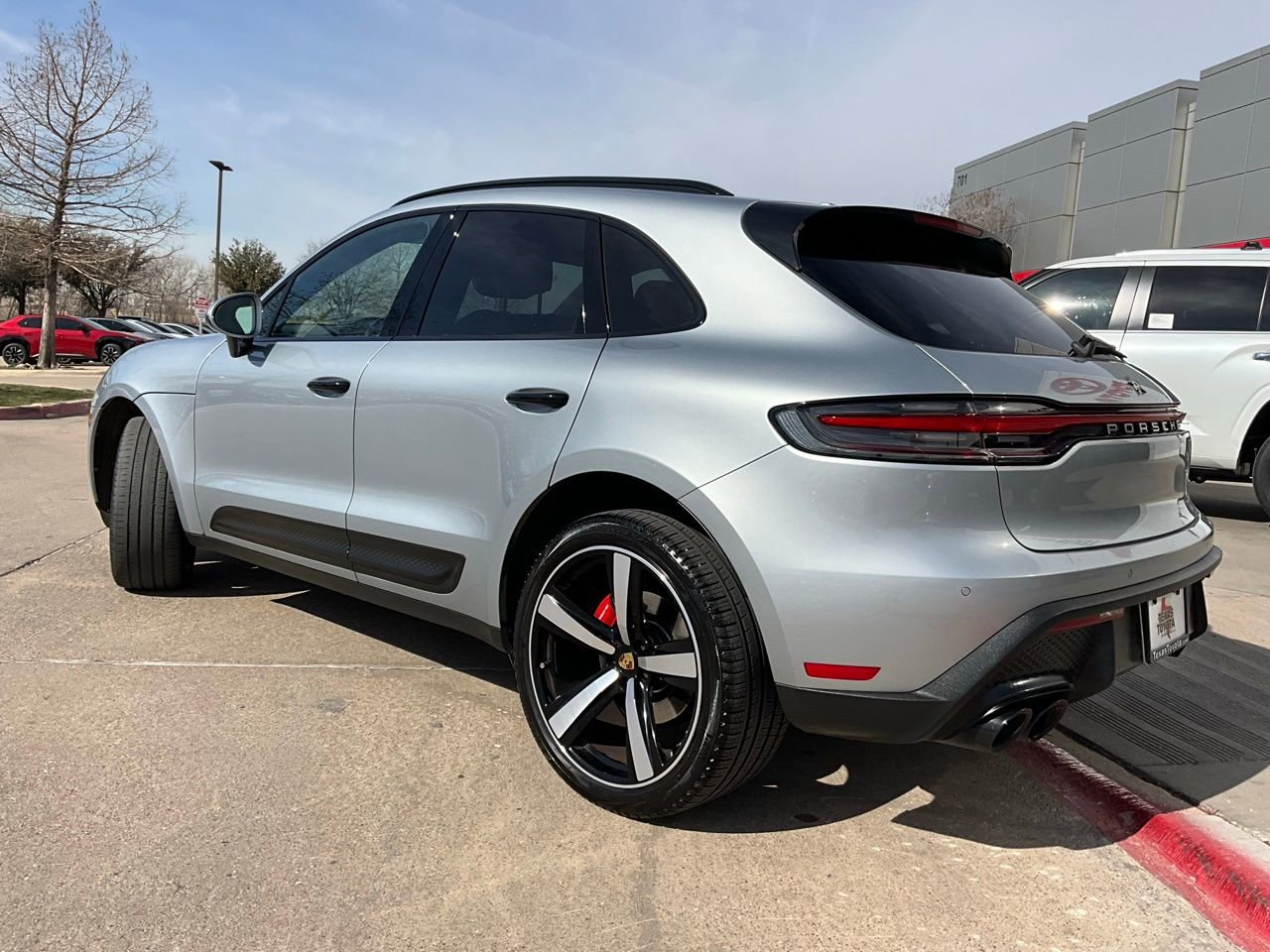 Used 2022 Porsche Macan S image 8