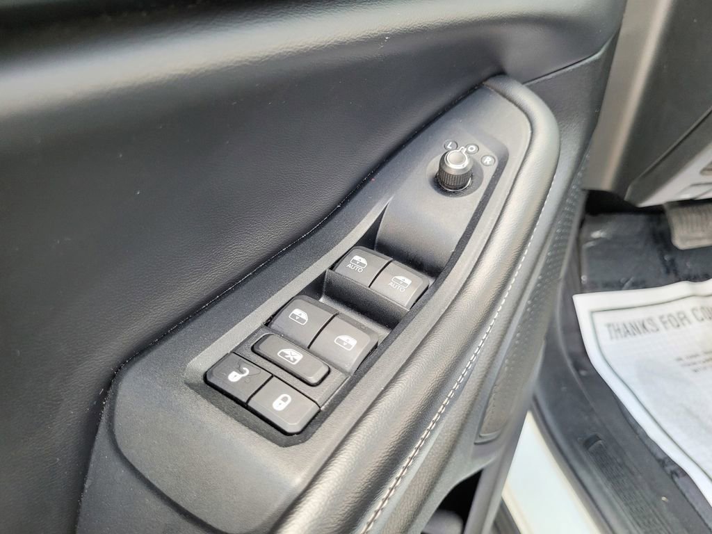 Used 2023 Jeep Grand Cherokee L Laredo AWD/4WD image 26