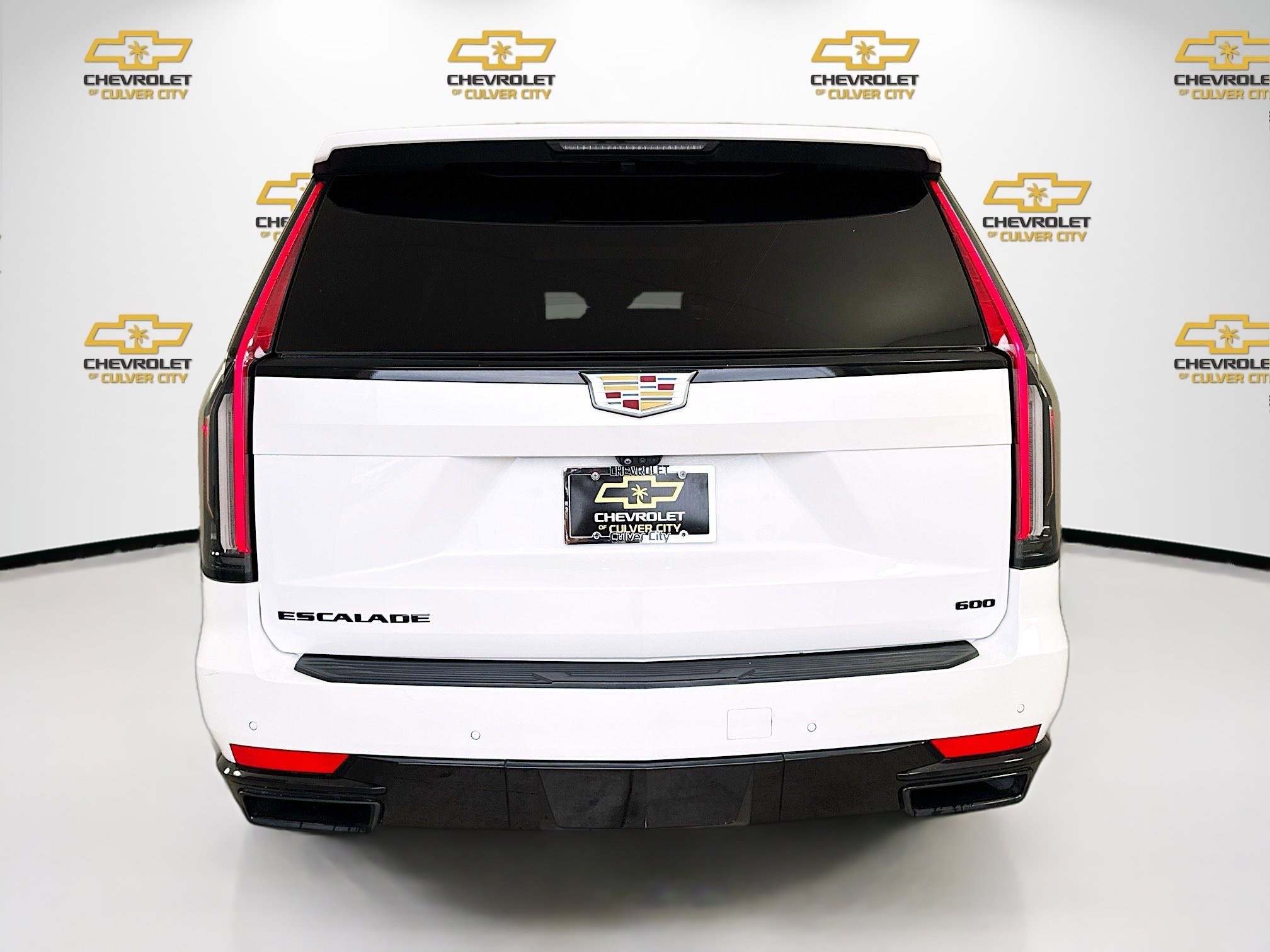 Used 2023 Cadillac Escalade ESV Sport Platinum w/ Heavy-Duty Trailer Package AWD/4WD image 6