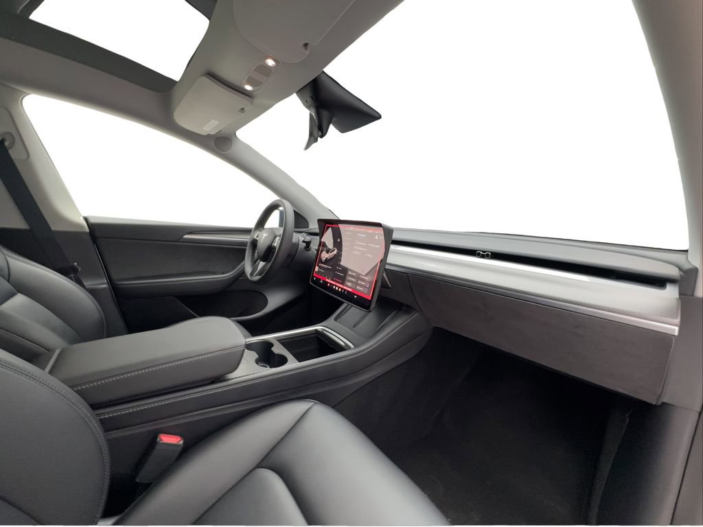 Used 2023 Tesla Model Y AWD image 27
