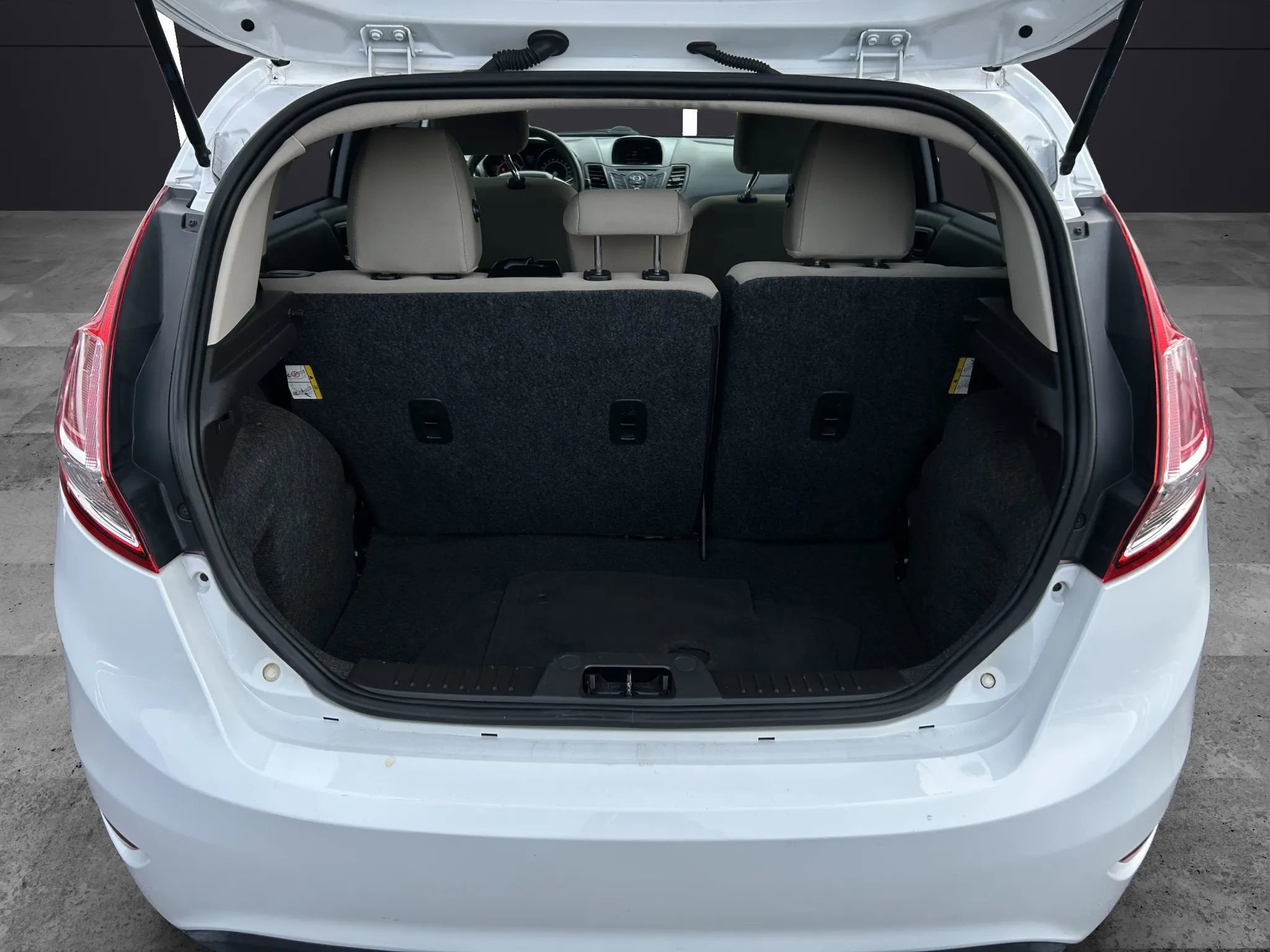 Used 2019 Ford Fiesta SE image 23