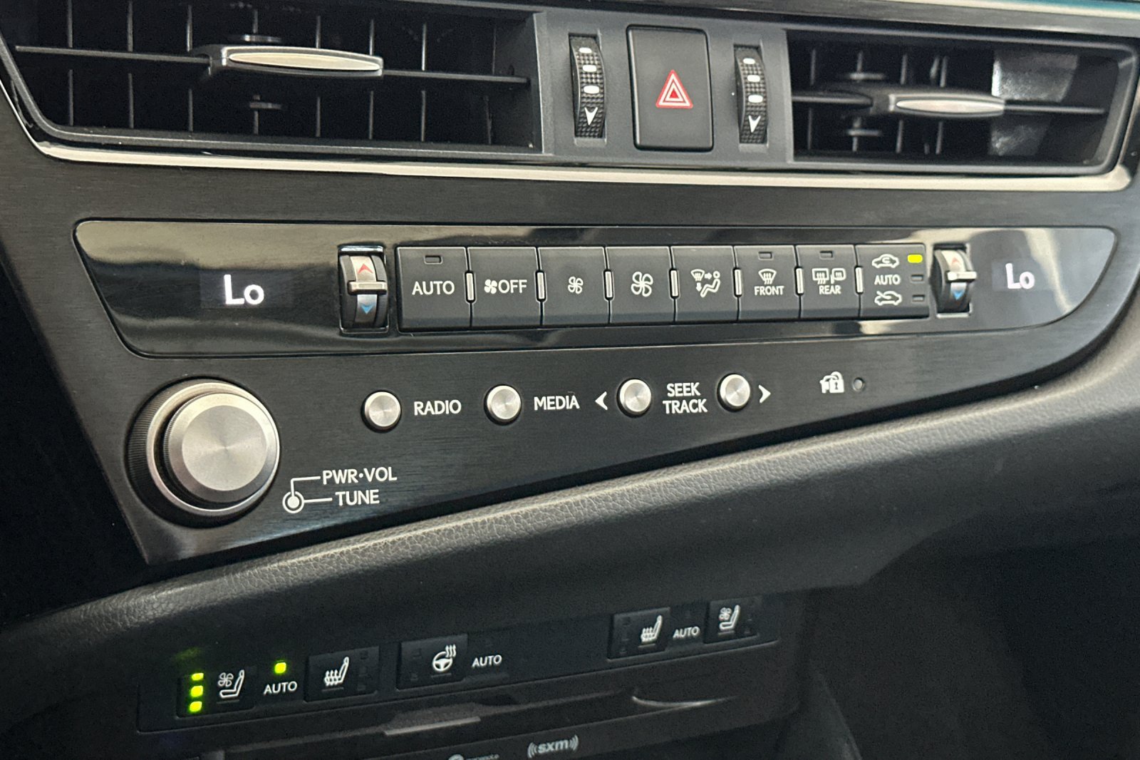 Used 2022 Lexus ES 300h w/ Premium Package FWD image 21