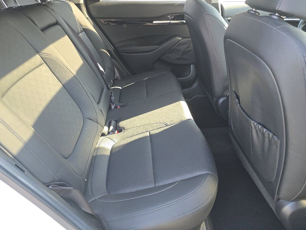 Used 2021 Kia Seltos SX w/ SX Sunroof Package image 21