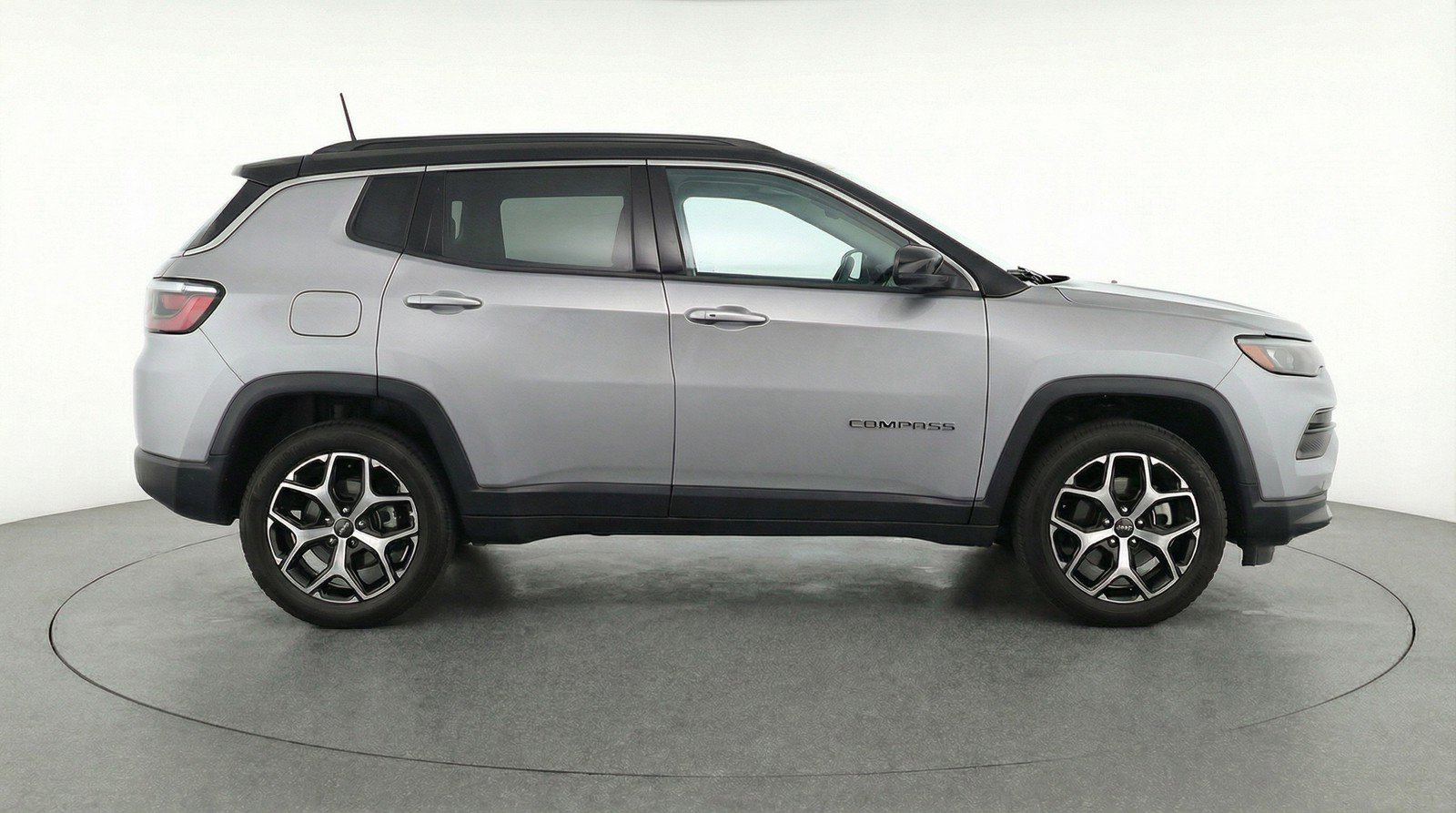 Used 2025 Jeep Compass Limited AWD/4WD image 11