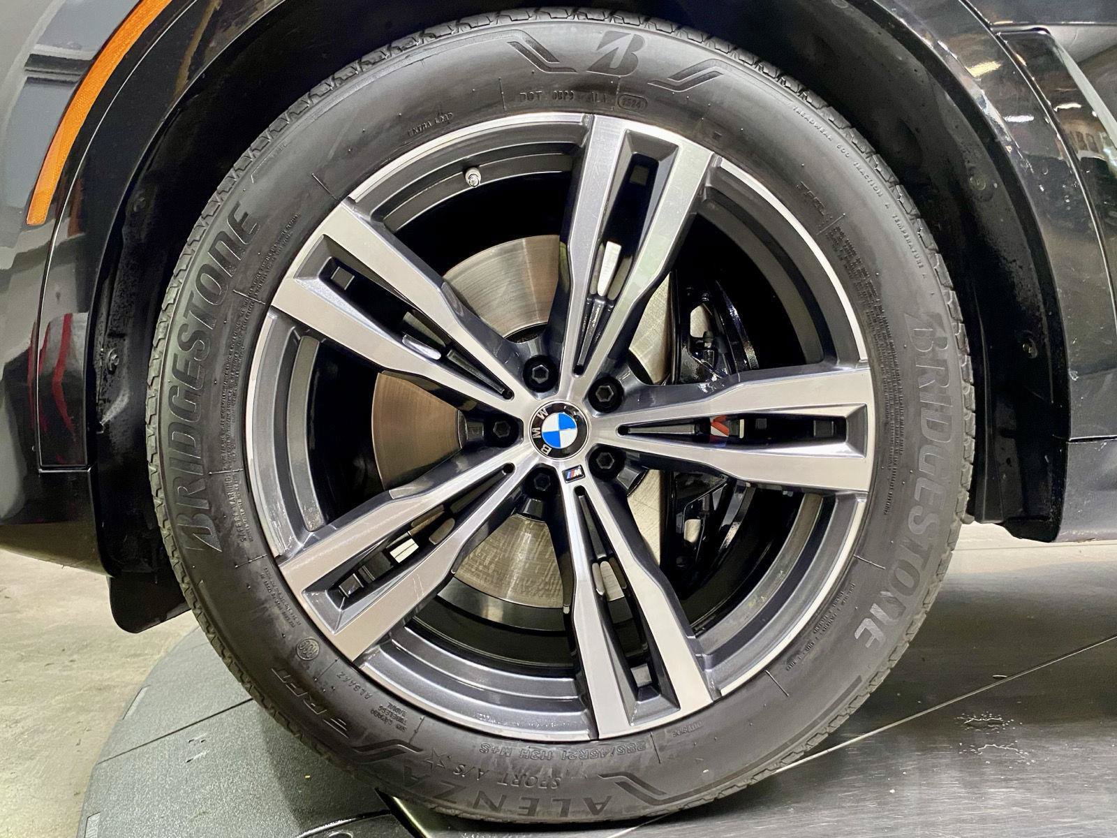 Used 2022 BMW X7 M50i AWD/4WD image 11