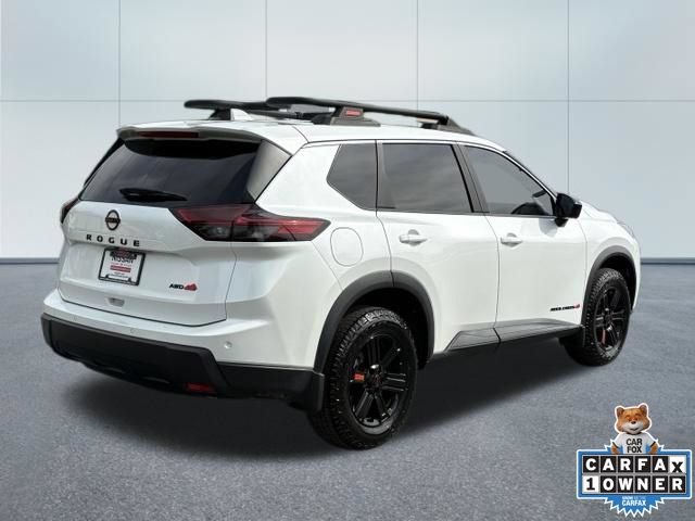 Used 2025 Nissan Rogue SV AWD/4WD image 3