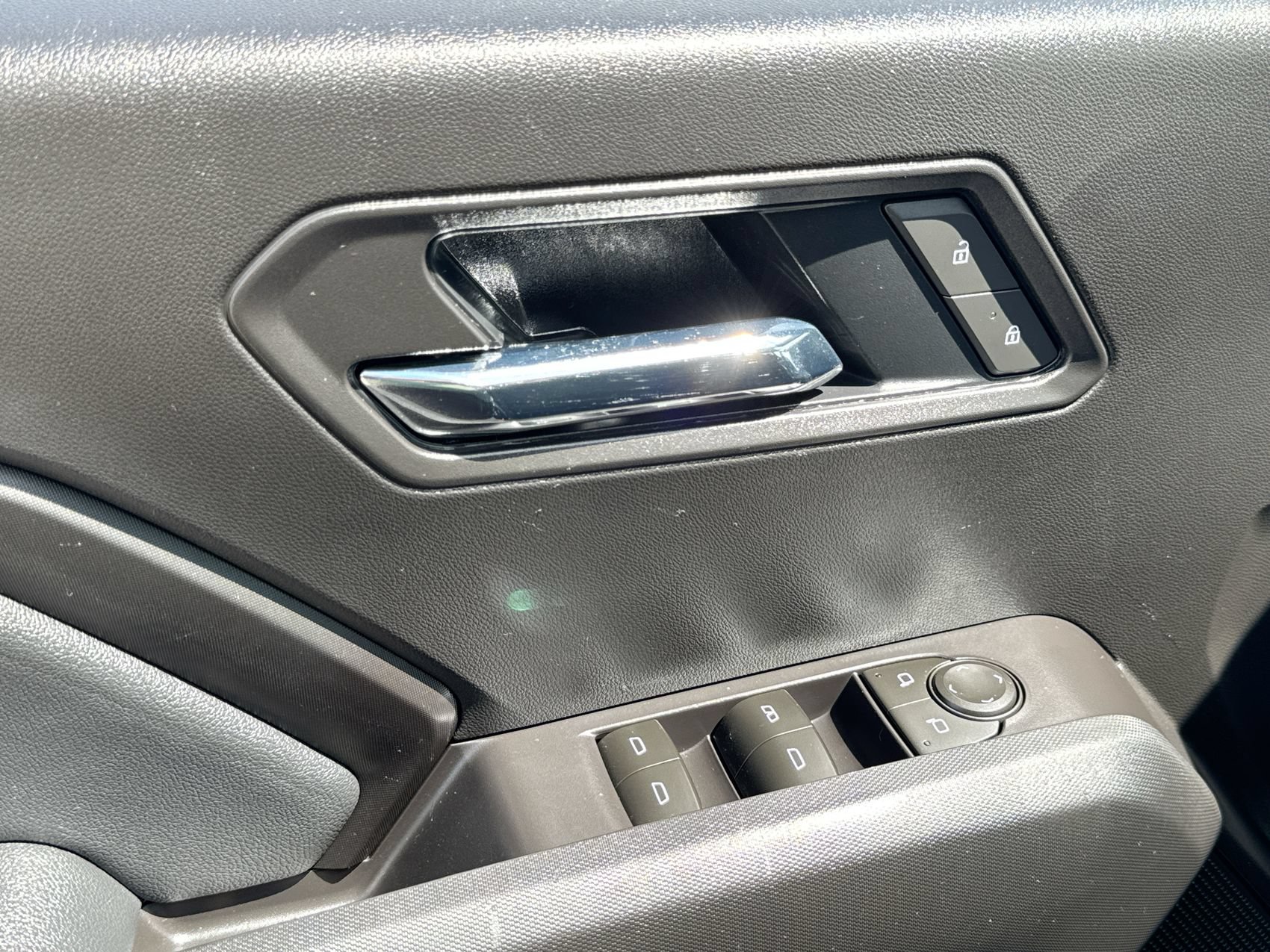Used 2026 Chevrolet Colorado LT RWD image 13