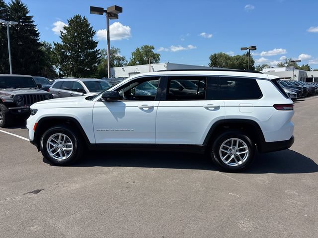 Used 2025 Jeep Grand Cherokee L Laredo w/ Luxury Tech Group I AWD/4WD image 3