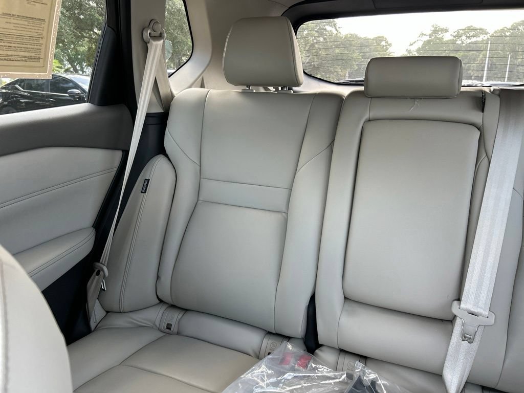 Certified 2025 Nissan Rogue SL FWD image 14