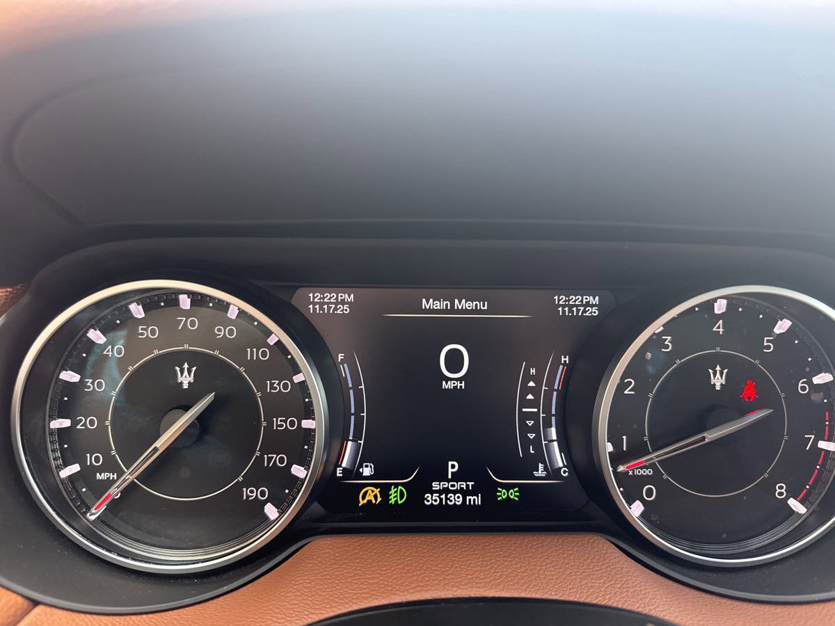 Used 2021 Maserati Levante AWD/4WD image 14