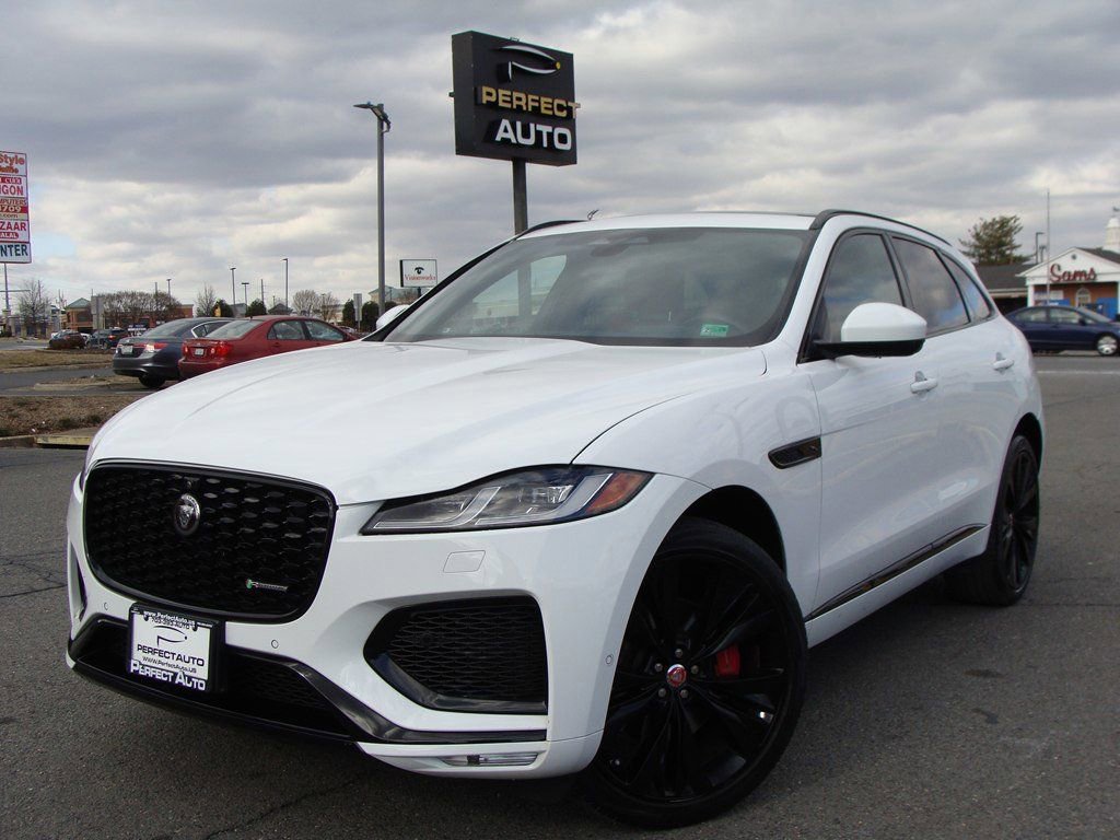 Used 2021 Jaguar F-PACE R-Dynamic S image 3