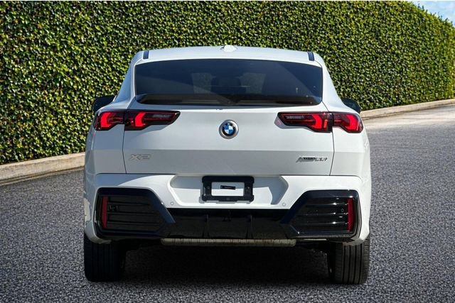 Used 2025 BMW X2 xDrive28i w/ M Sport Package AWD/4WD image 5