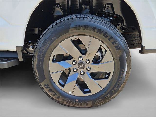 Used 2025 Ford F150 Lightning Flash AWD/4WD image 24