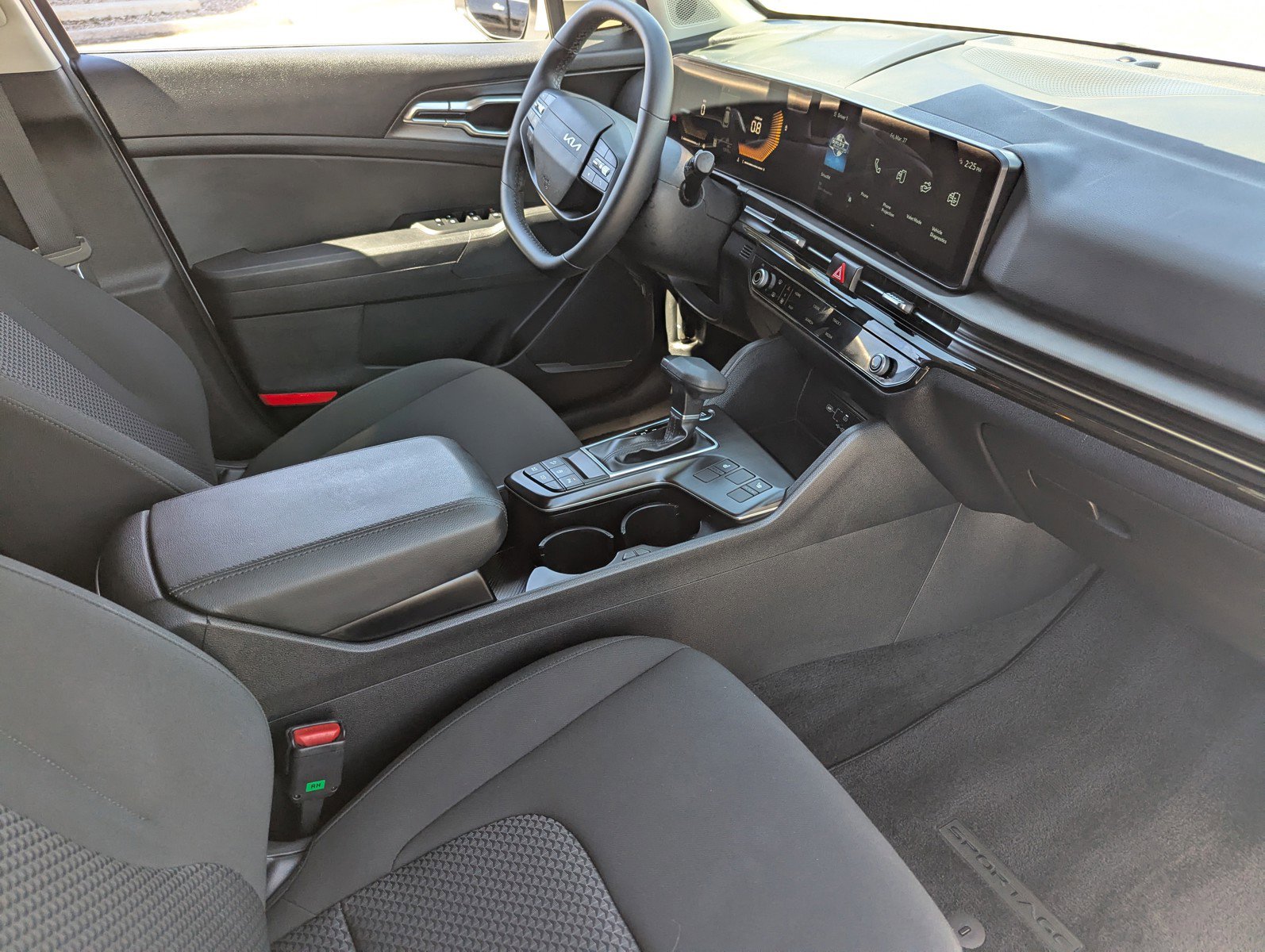 Used 2026 Kia Sportage LX w/ LX Convenience Package image 12