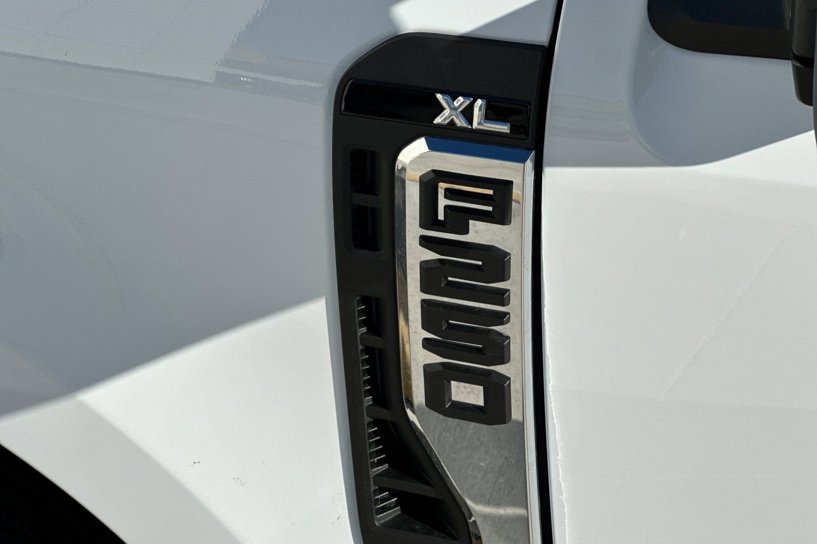 New 2026 Ford F250 XL w/ XL Chrome Package image 23