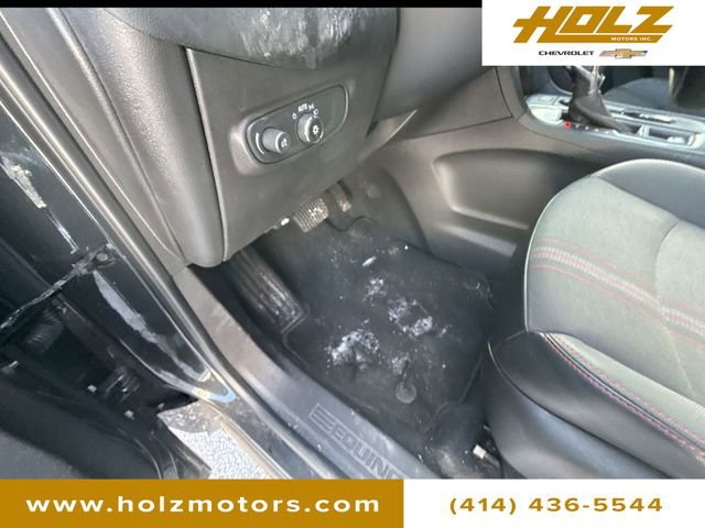 Used 2023 Chevrolet Equinox RS image 33