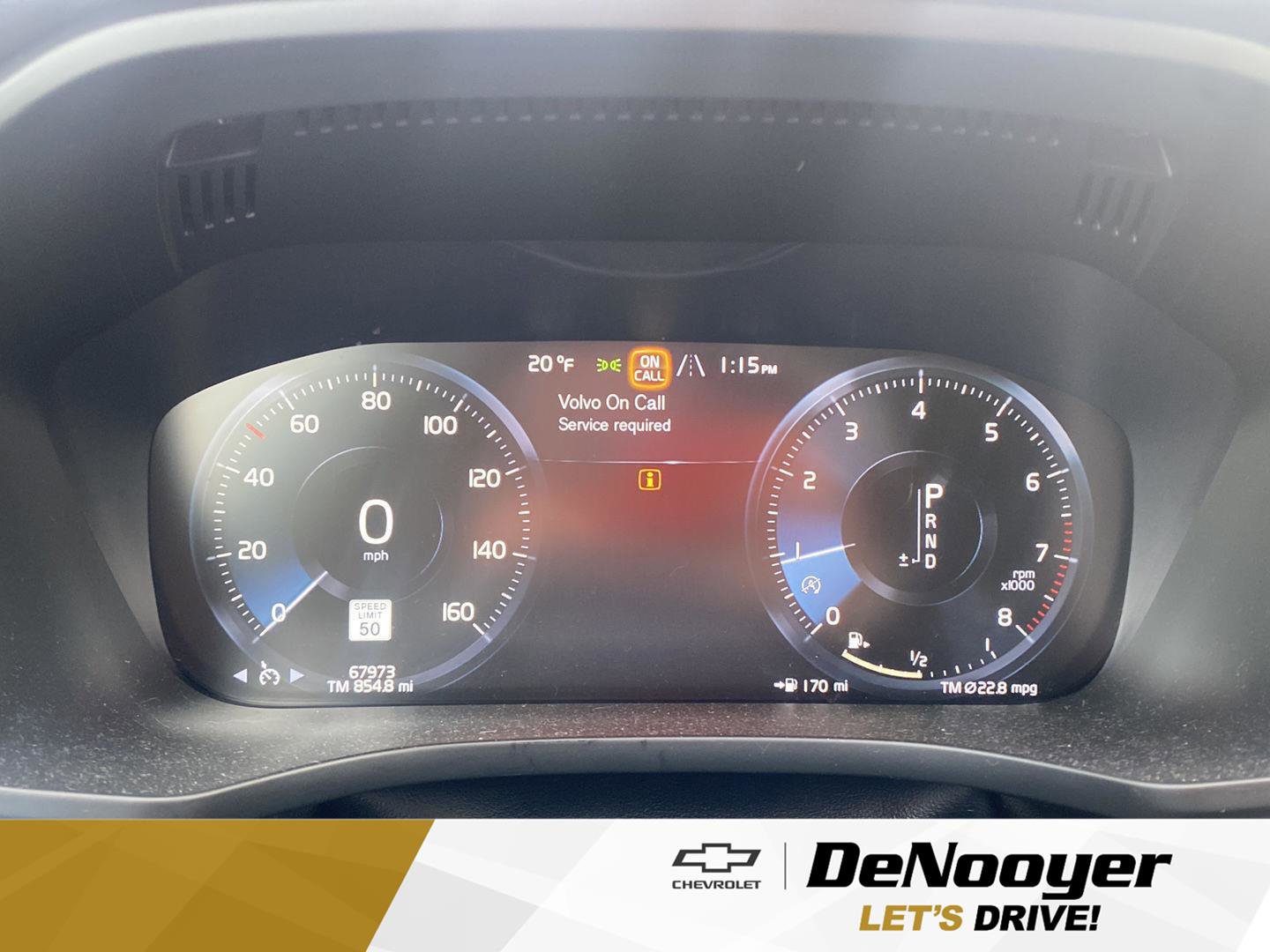 Used 2018 Volvo XC60 T6 Momentum w/ Advanced Package image 1