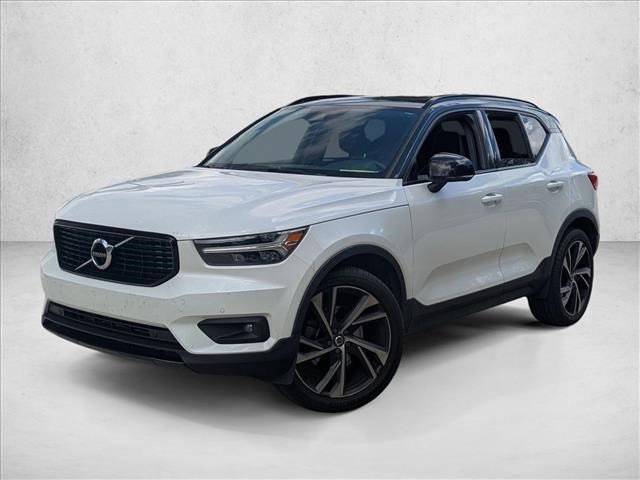 Used 2021 Volvo XC40 T5 R-Design