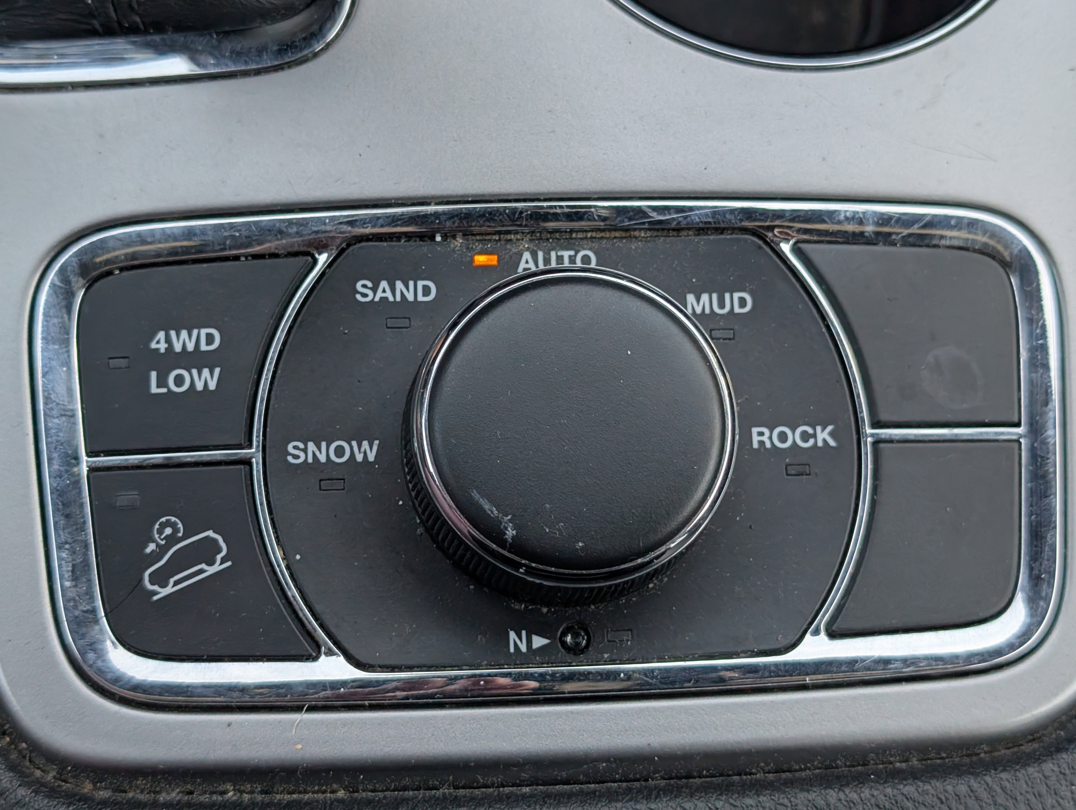 Used 2021 Jeep Grand Cherokee Limited w/ Premium Lighting Group AWD/4WD image 14