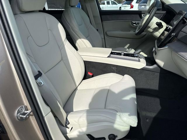 New 2026 Volvo XC90 B6 Ultra w/ Protection Package image 13