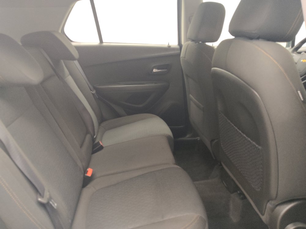 Used 2017 Chevrolet Trax LS AWD/4WD image 19