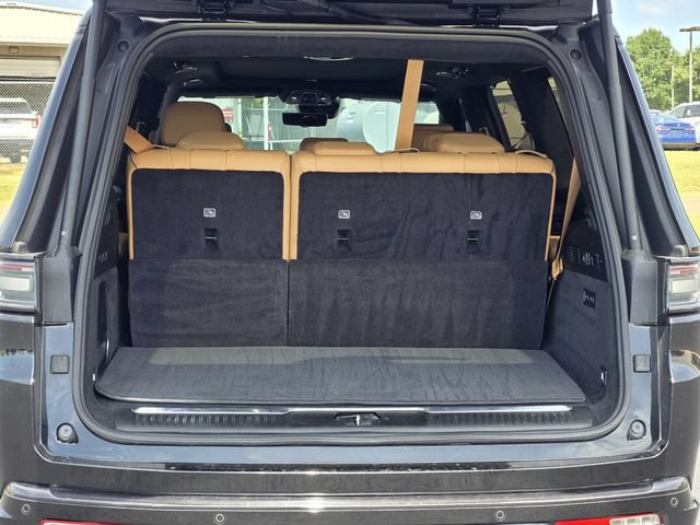 Used 2023 Jeep Grand Wagoneer Series III w/ Rear Seat Video Group 1 AWD/4WD image 35