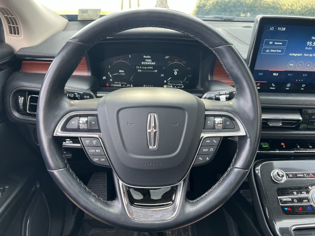 Used 2022 Lincoln Nautilus Reserve image 16