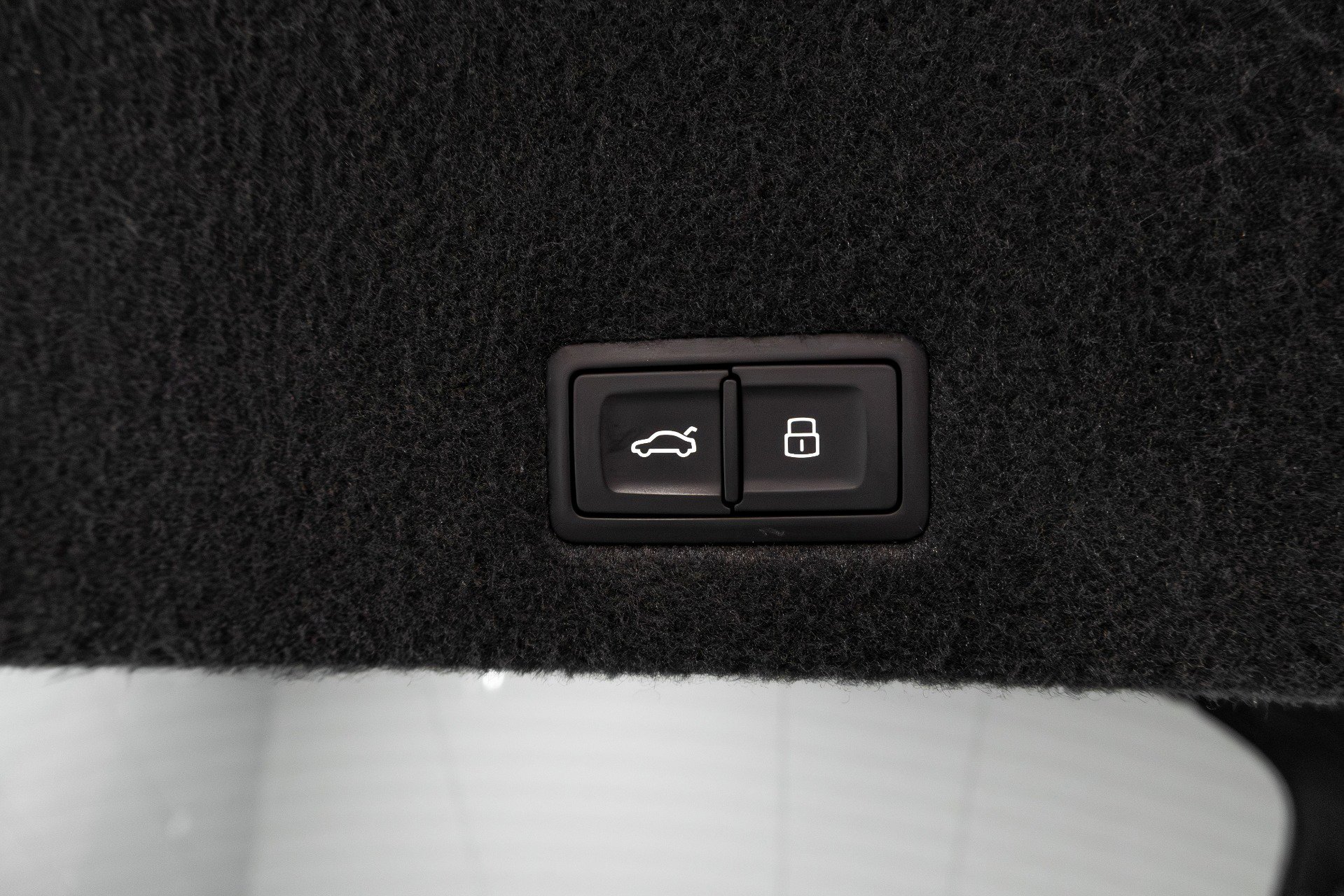 Used 2019 Lamborghini Urus image 50