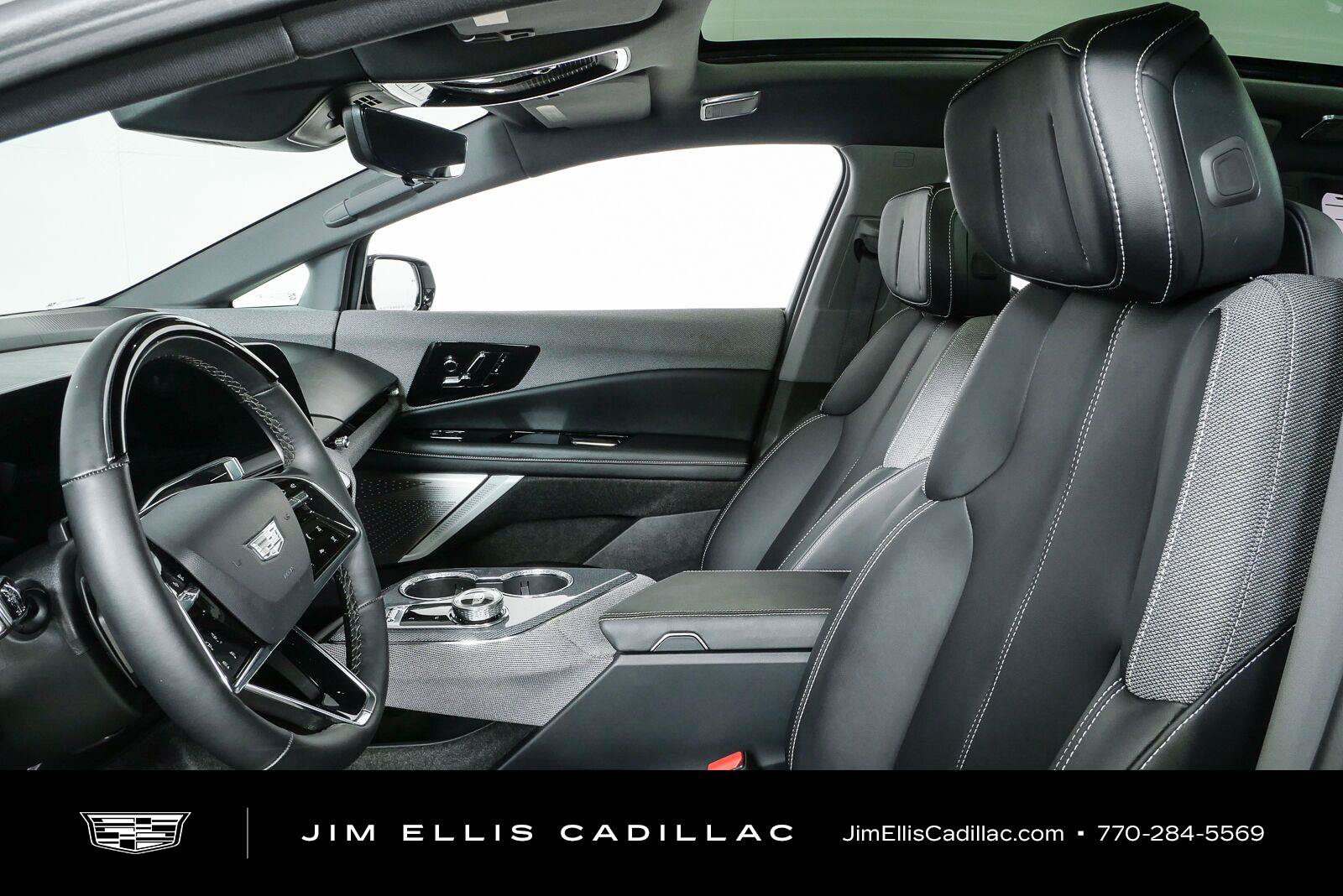 Used 2025 Cadillac Optiq Luxury 1 AWD/4WD image 5