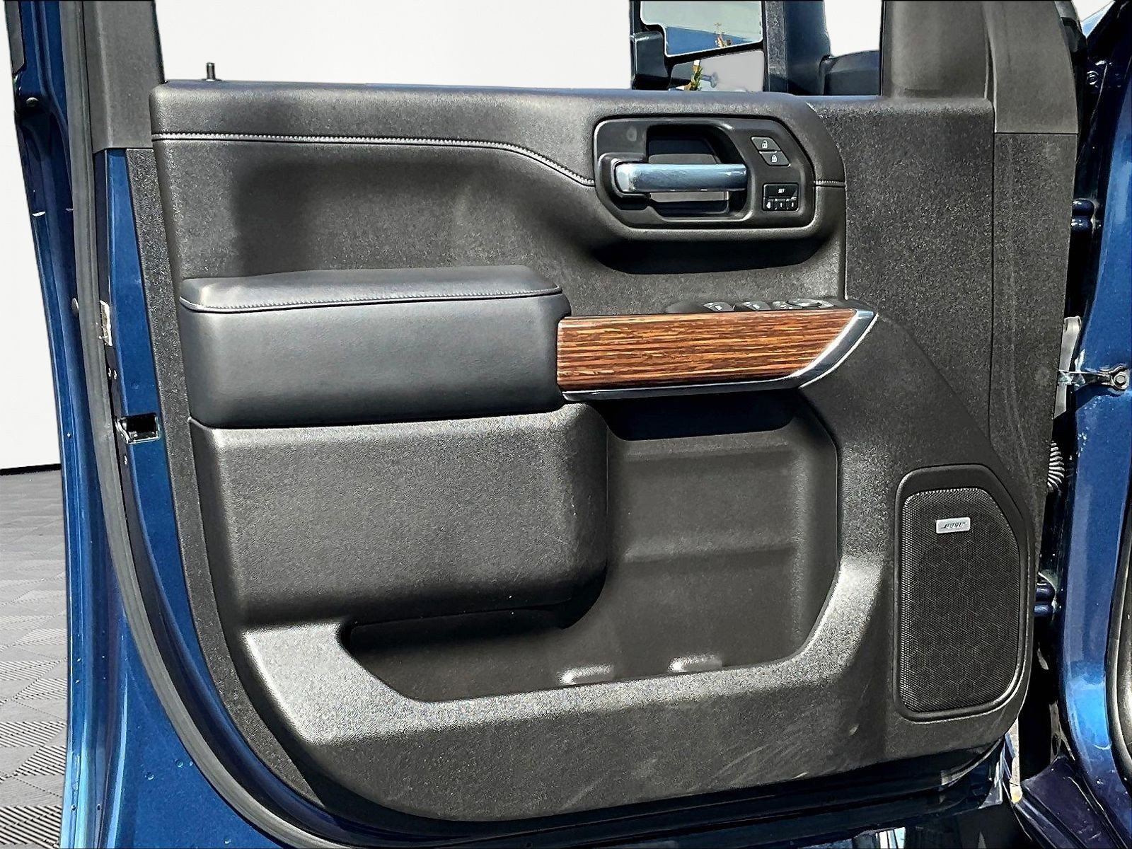 Used 2022 Chevrolet Silverado 2500 High Country w/ Z71 Off-Road Package AWD/4WD image 21