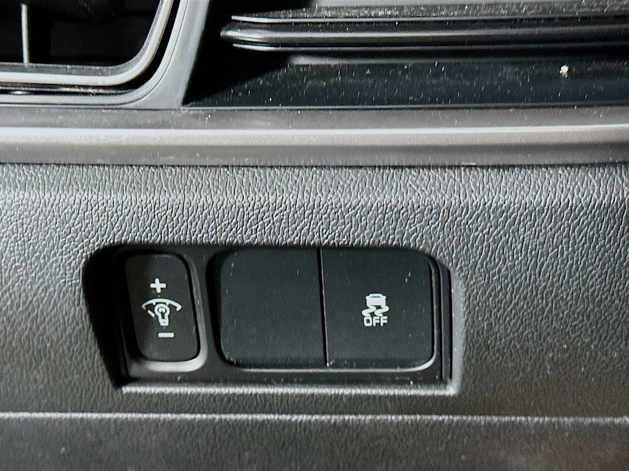 Used 2024 Kia Sorento S image 16