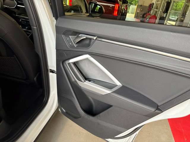 Used 2025 Audi Q3 2.0T Premium AWD/4WD image 19