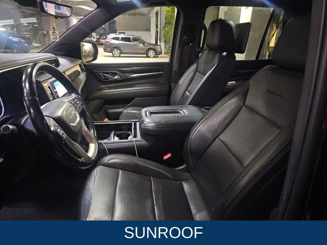 Used 2021 GMC Yukon Denali w/ Denali Premium Package RWD image 9