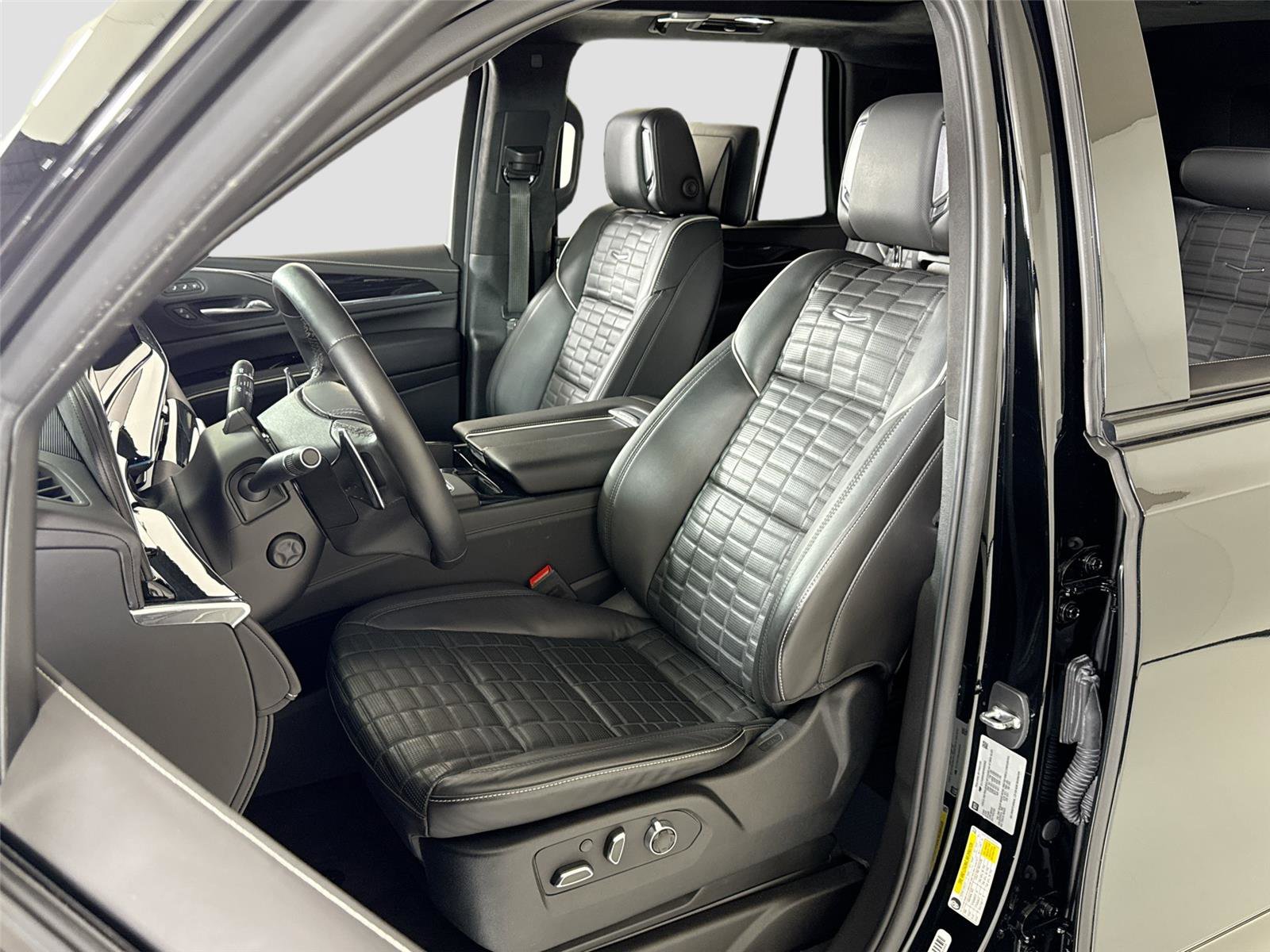 Used 2023 Cadillac Escalade V w/ LPO, Floor Liner Package image 12