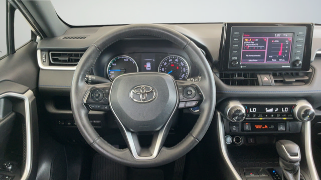 Used 2022 Toyota RAV4 SE w/ SE Grade Weather Package AWD/4WD image 10