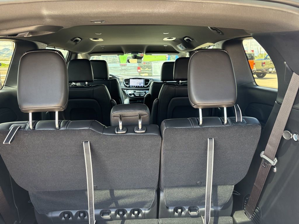 New 2026 Chrysler Voyager LX FWD image 21