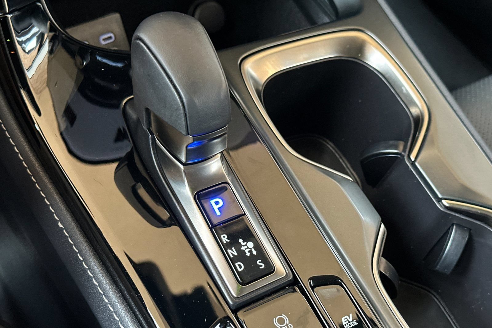 Certified 2025 Lexus NX 350h AWD w/ Cold Area Package image 25