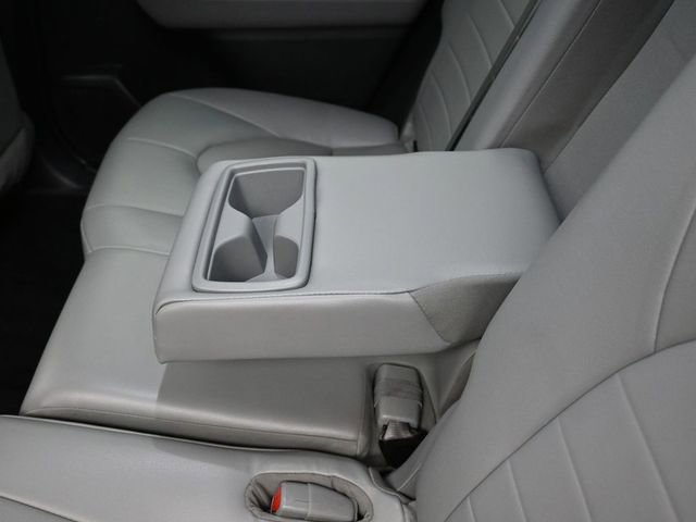 Used 2022 Toyota Highlander XLE image 32