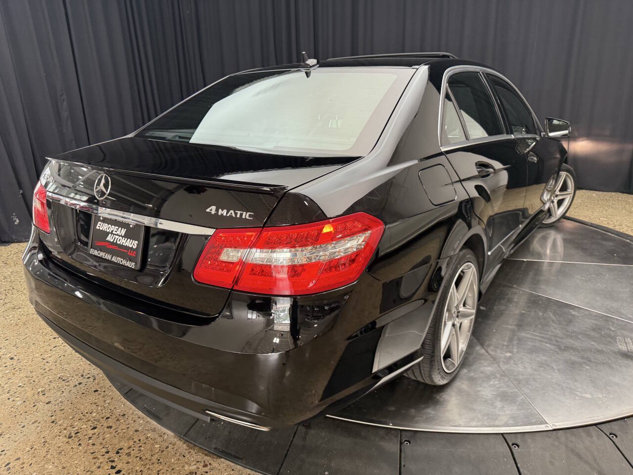 Used 2011 Mercedes-Benz E 350 4MATIC Sedan image 9