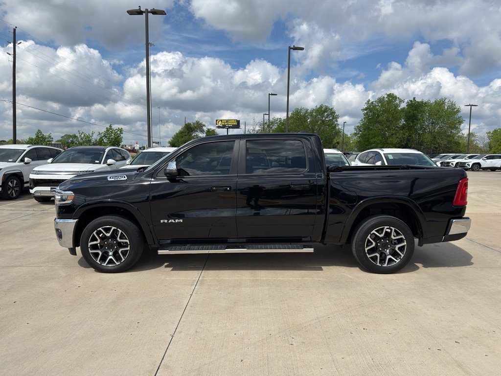Used 2025 RAM 1500 Laramie AWD/4WD image 8