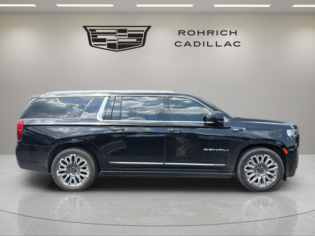 Used 2024 GMC Yukon XL Denali Ultimate AWD/4WD image 4