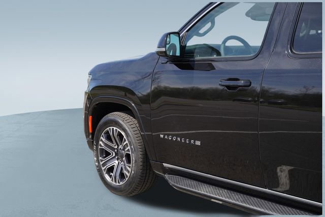 Used 2024 Jeep Wagoneer 4WD w/ Premium Group I image 40