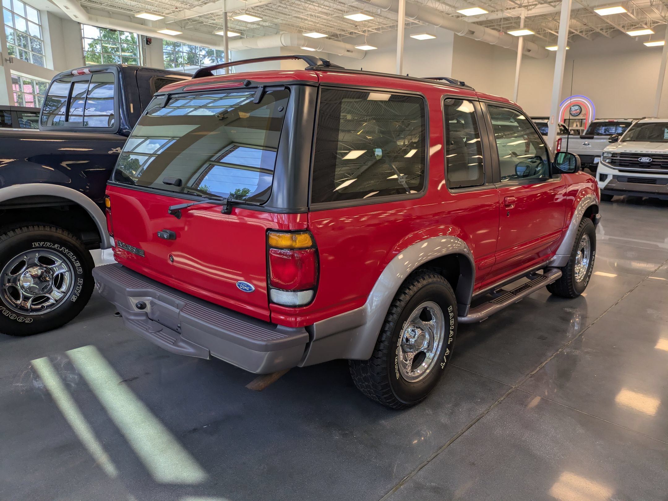 Used 1997 Ford Explorer Sport AWD/4WD image 4