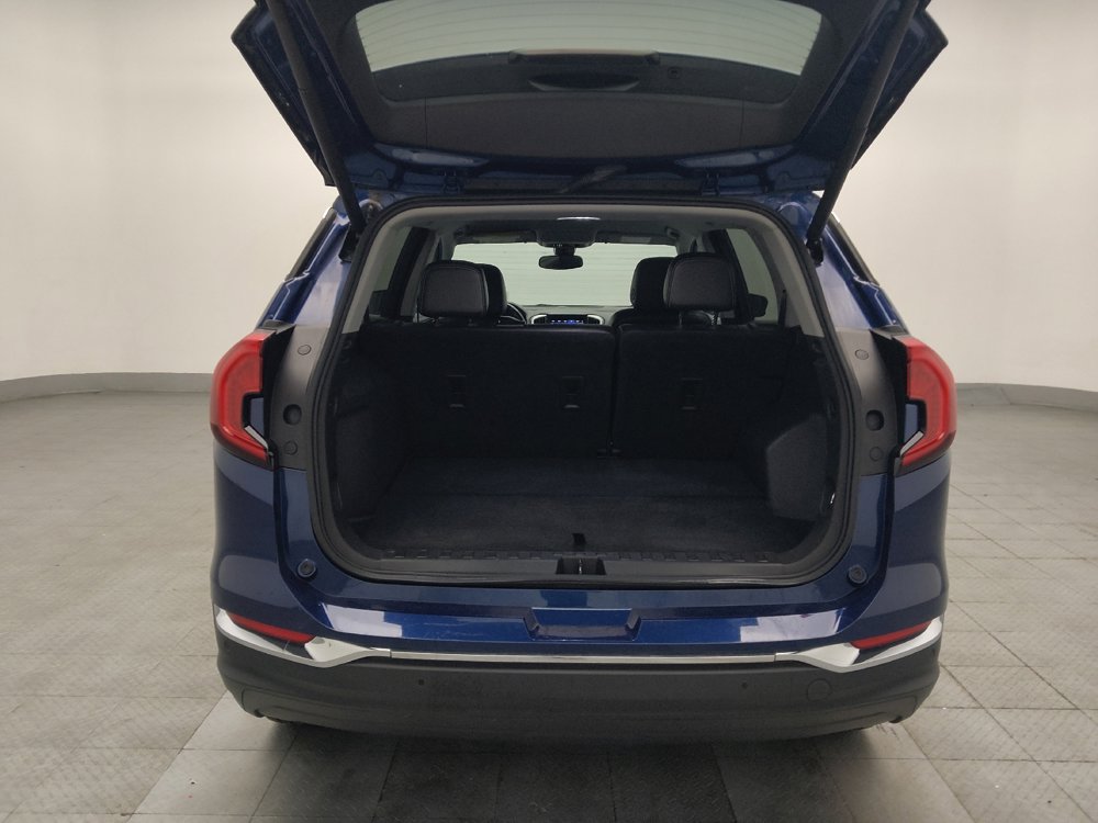 Used 2022 GMC Terrain SLT w/ Tech Package image 29