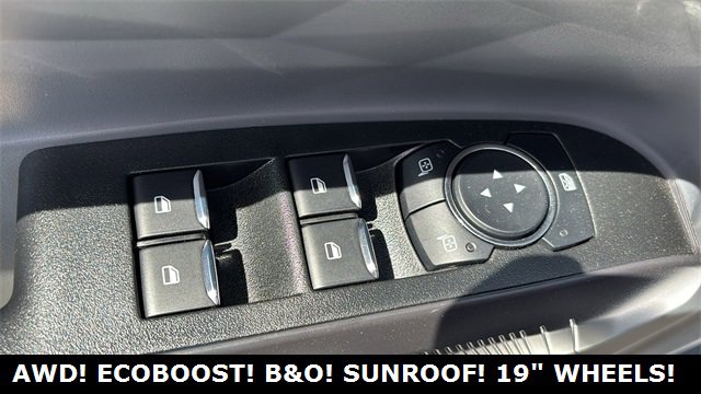 New 2025 Ford Maverick Lobo image 16