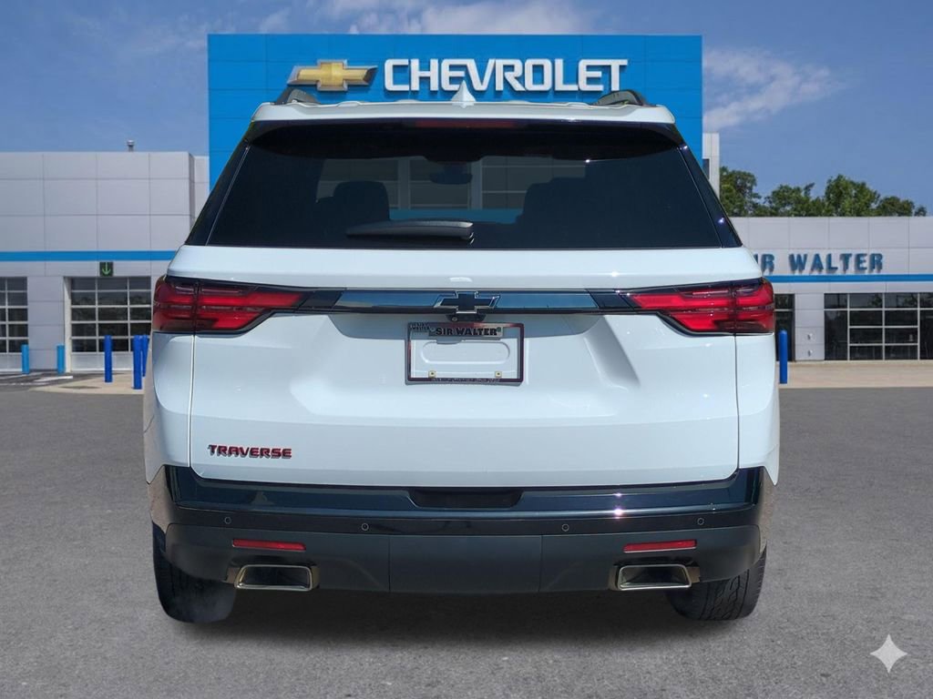 Used 2023 Chevrolet Traverse Premier w/ Redline Edition FWD image 5