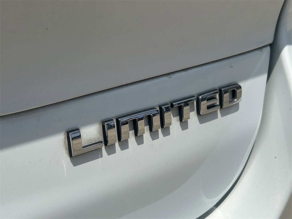Used 2023 Jeep Grand Cherokee L Limited image 11