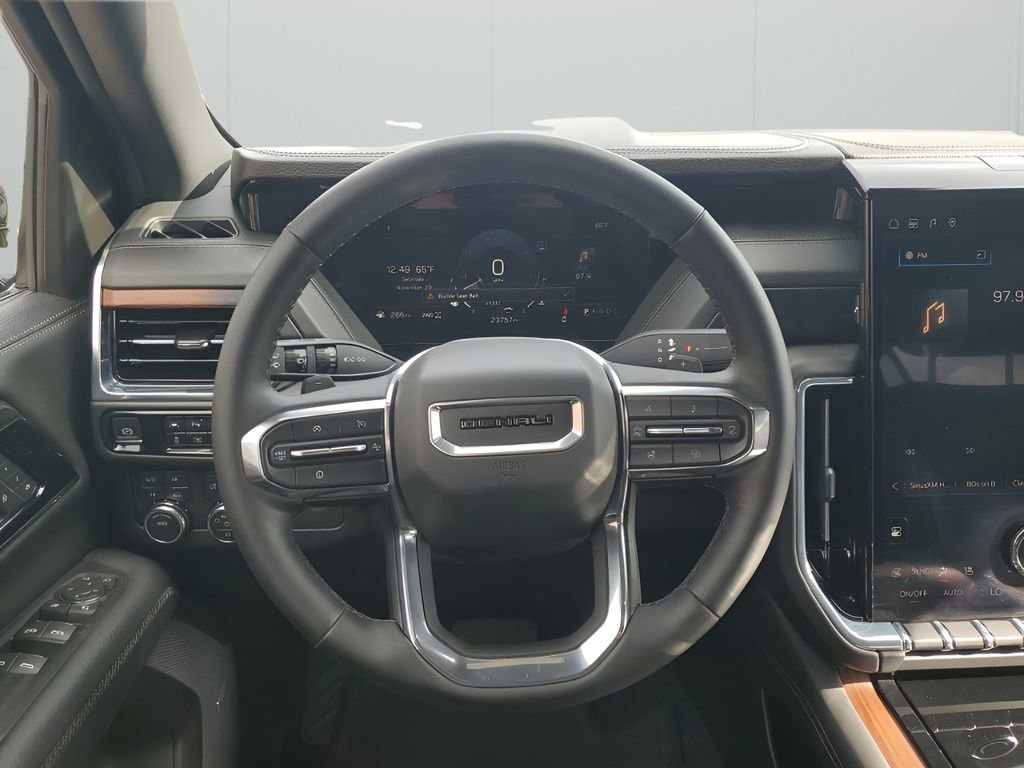 Used 2025 GMC Yukon Denali image 25