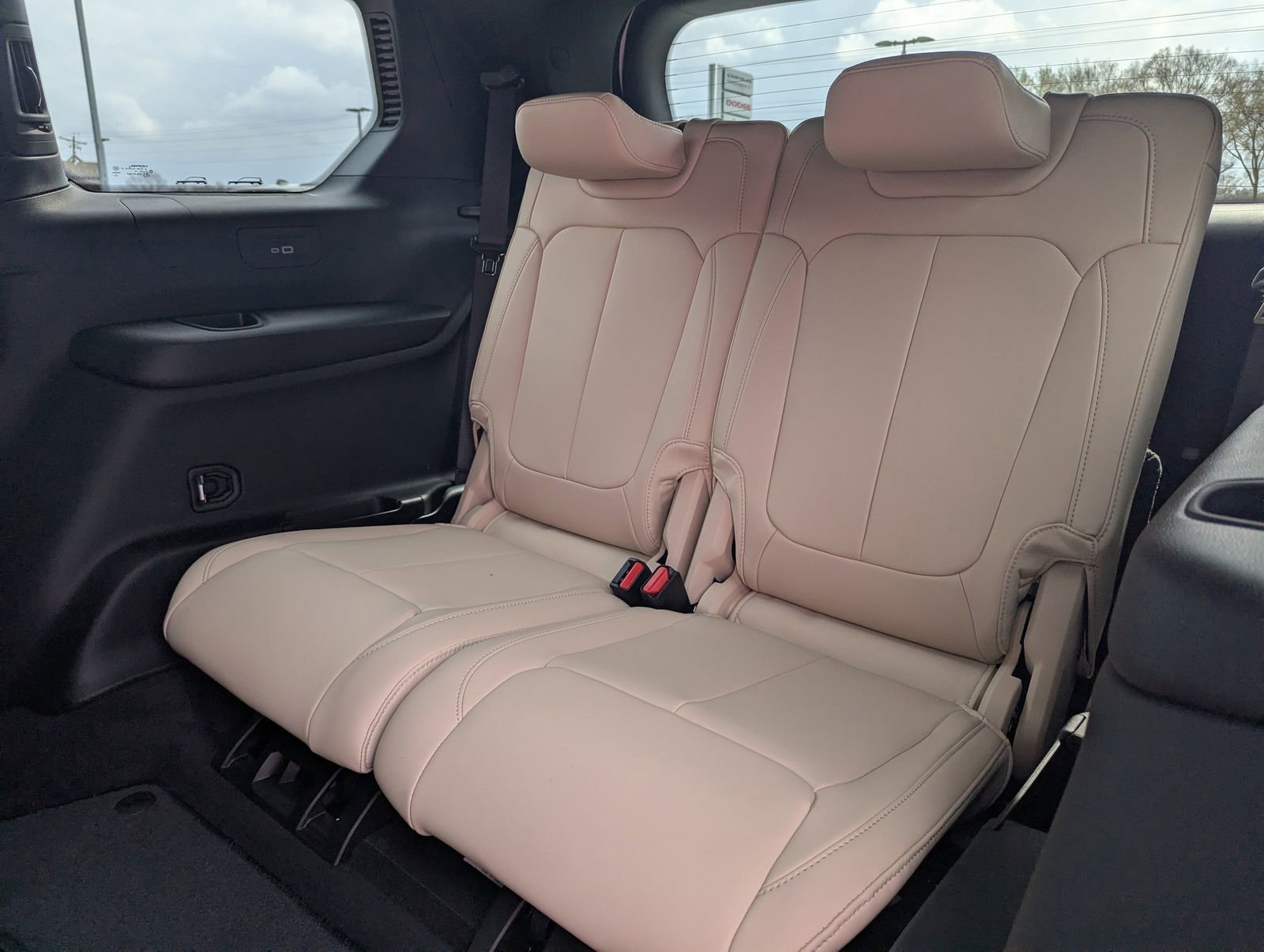 New 2026 Jeep Grand Cherokee L Limited w/ Limited Altitude Package RWD image 17